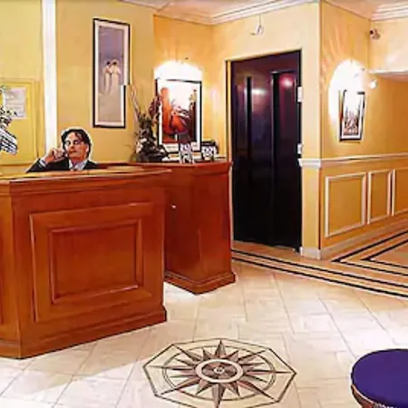 Hotel Unic Renoir Saint Germain Paris