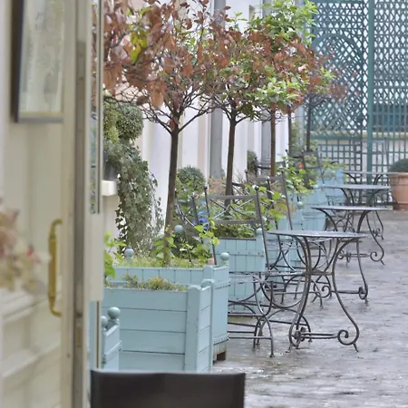 Hotel Unic Renoir Saint Germain Parigi