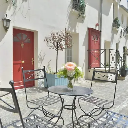 Unic Renoir Saint Germain Hotel 3*