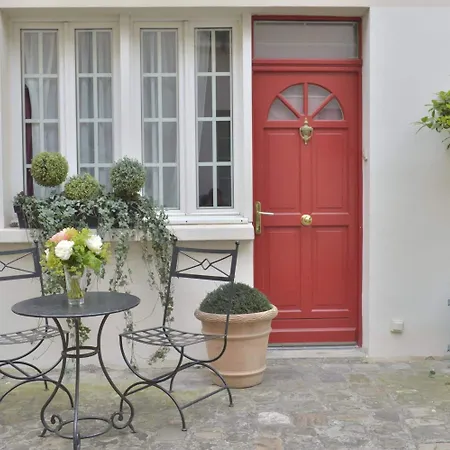 Unic Renoir Saint Germain Parigi