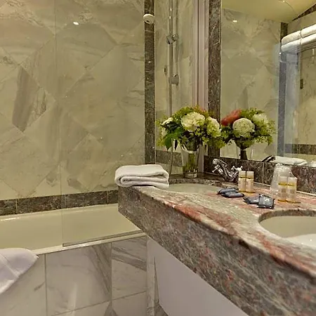 Unic Renoir Saint Germain Hotel 3*