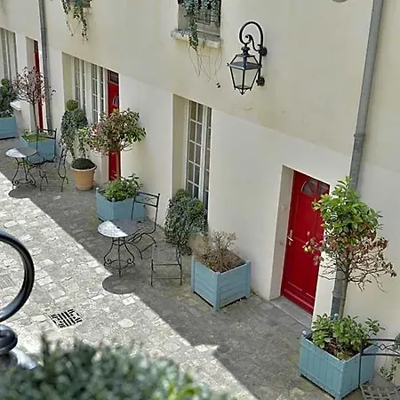 Unic Renoir Saint Germain Hotel