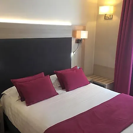 Hotel Unic Renoir Saint Germain Paris