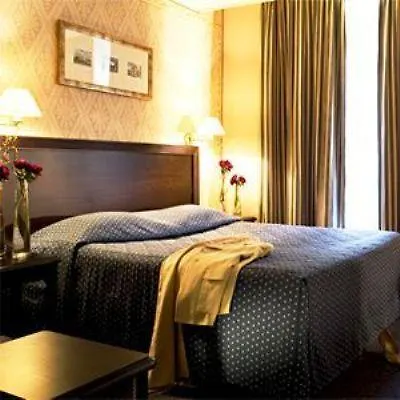 Unic Renoir Saint Germain Отель 3*