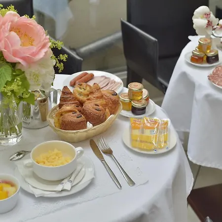 Hotel Unic Renoir Saint Germain Parijs