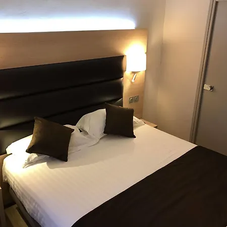 Unic Renoir Saint Germain Париж