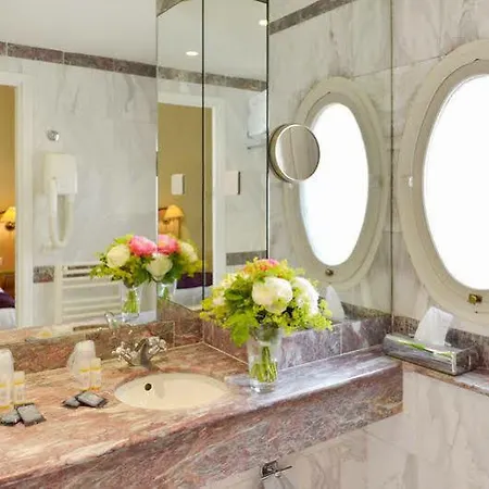 Unic Renoir Saint Germain Hotel 3*