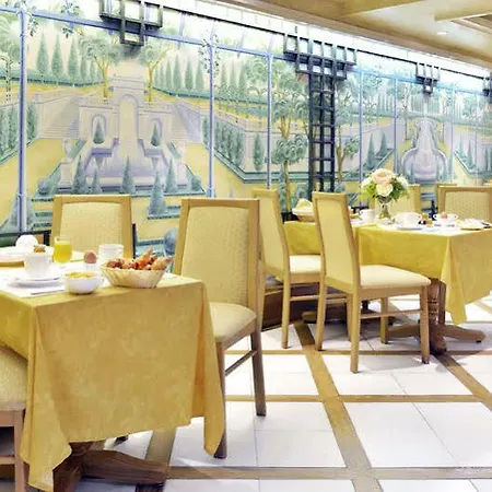 Unic Renoir Saint Germain Hotel Parijs