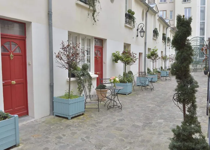 Hotel Unic Renoir Saint Germain Paris