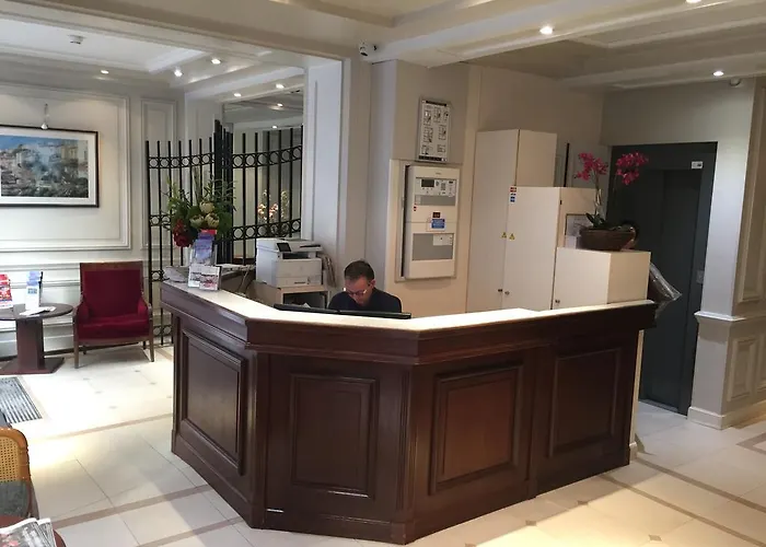 Unic Renoir Saint Germain Hotel