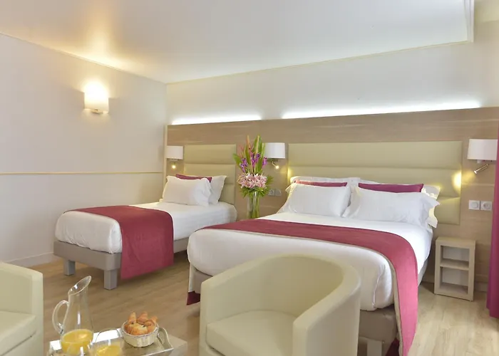 Unic Renoir Saint Germain Hotel 3*