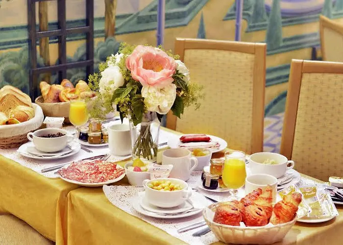 Hotel Unic Renoir Saint Germain 3*