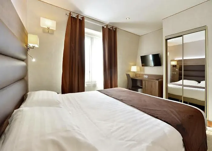 Hotel Unic Renoir Saint Germain 3*