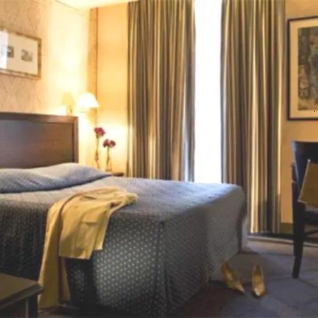 Unic Renoir Saint Germain Paris