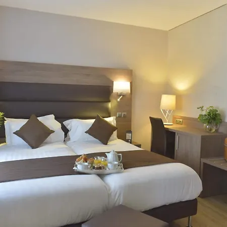 Unic Renoir Saint Germain Hotel 3*